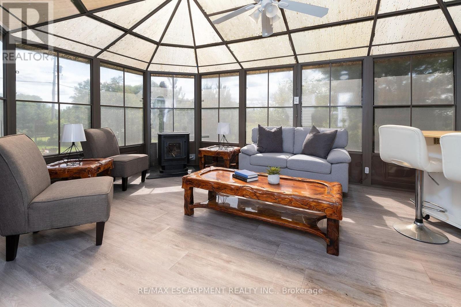 1161 4Th Concession Road W, Hamilton, ON - Indoor