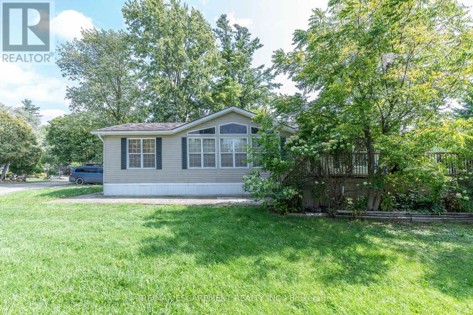 1161 4Th Concession Road W, Hamilton, ON - Outdoor