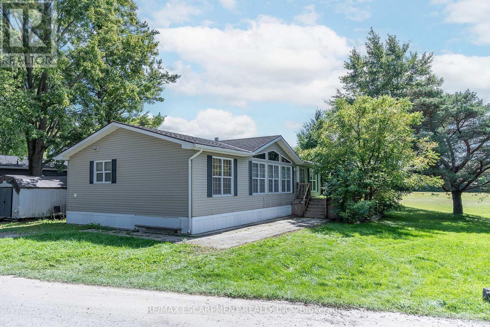 1161 4Th Concession Road W, Hamilton, ON - Outdoor