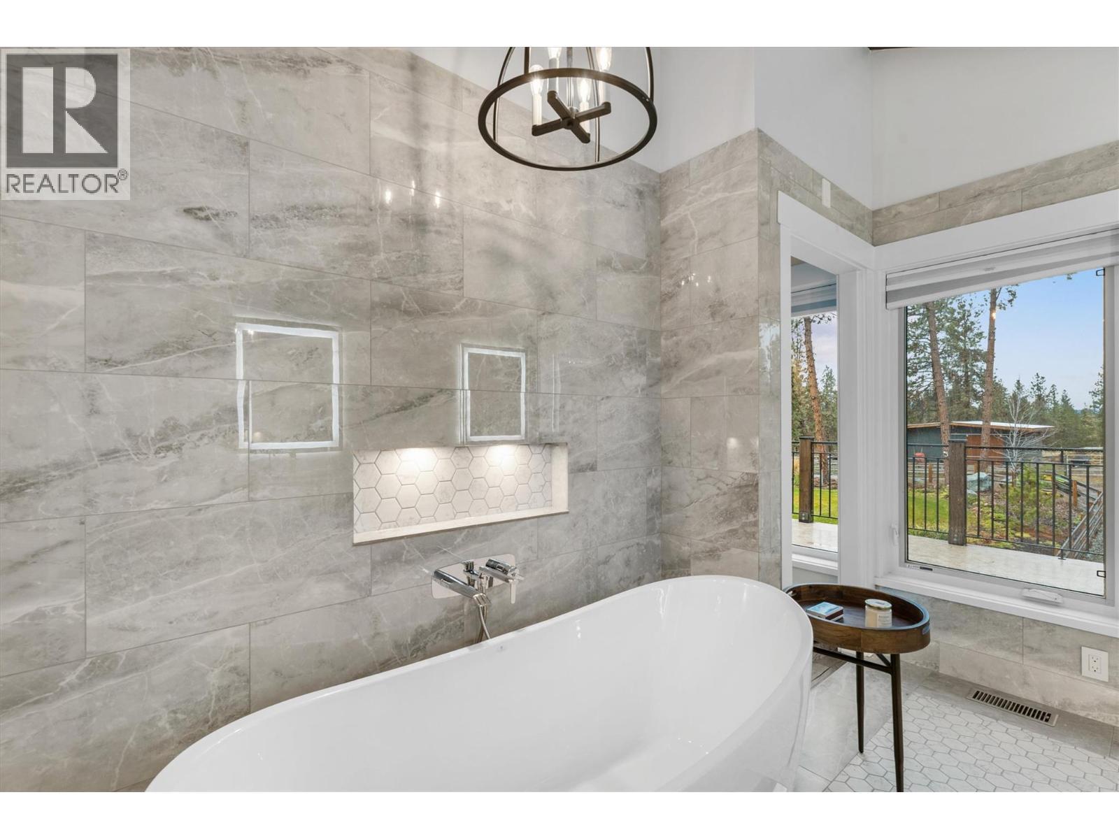 2150 Saucier Road, Kelowna, BC