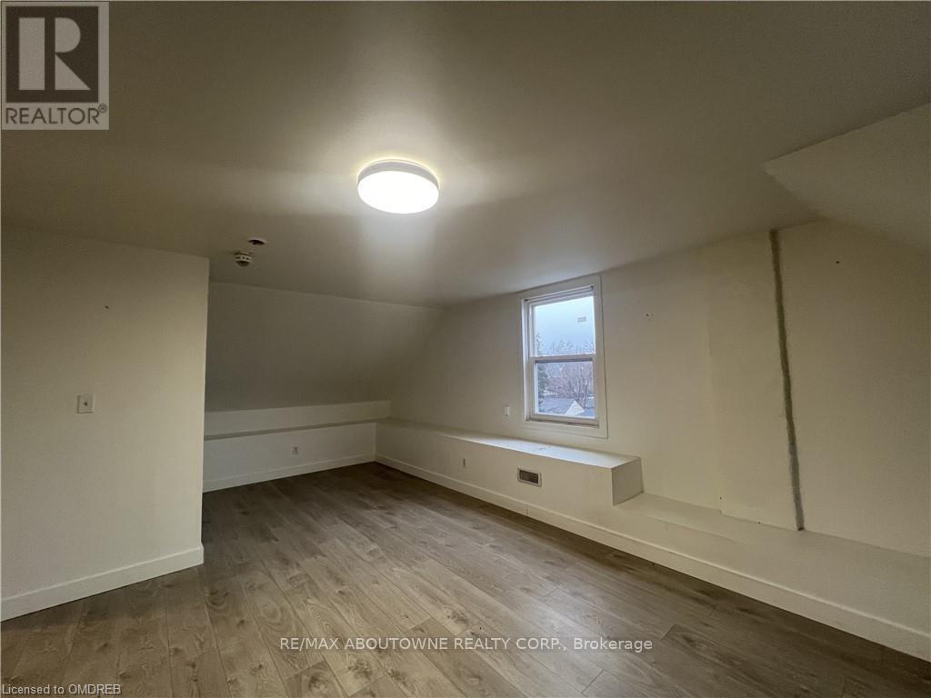 3 - 49 Fairleigh Avenue S, Hamilton, ON - Indoor Photo Showing Other Room