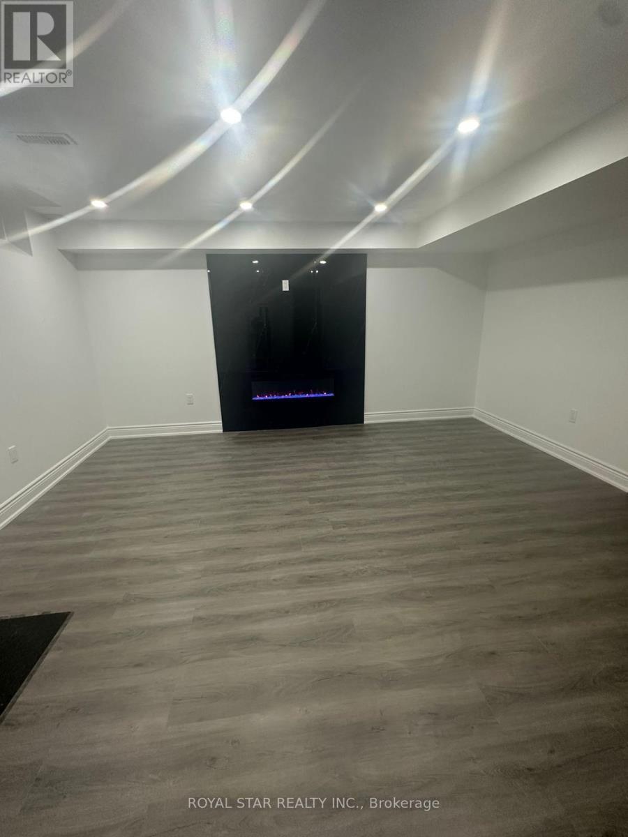 89 Forest Edge Crescent, East Gwillimbury, ON - Indoor Photo Showing Other Room