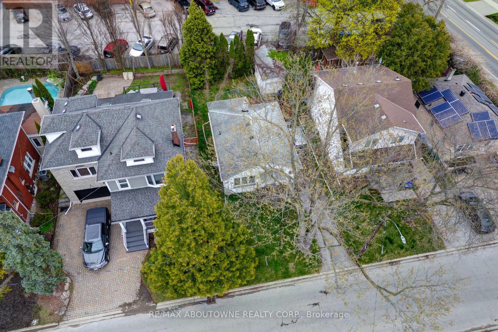 469 Woodland Avenue, Burlington, ON - Outdoor