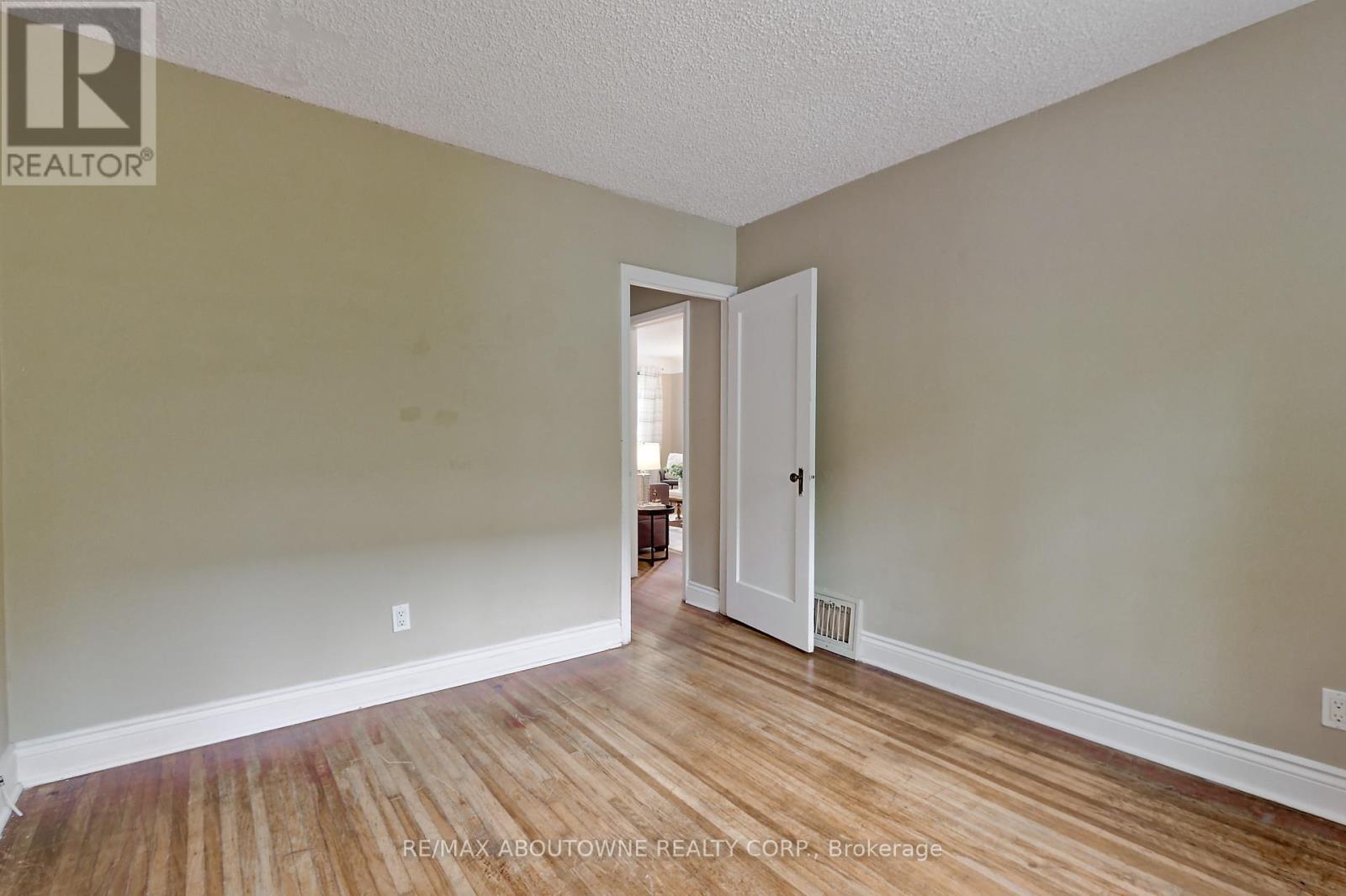 469 Woodland Avenue, Burlington, ON - Indoor Photo Showing Other Room