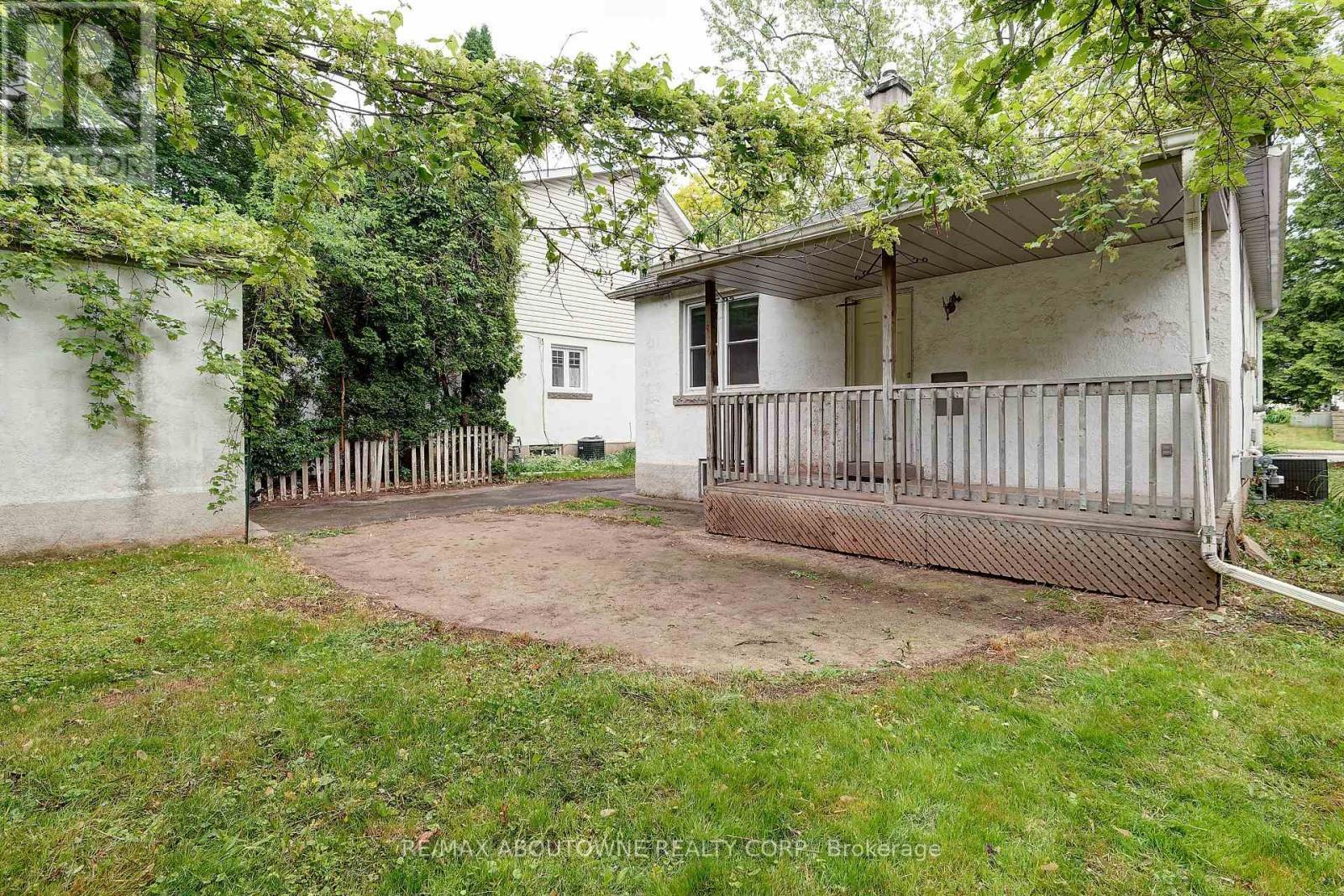 469 Woodland Avenue, Burlington, ON - Outdoor