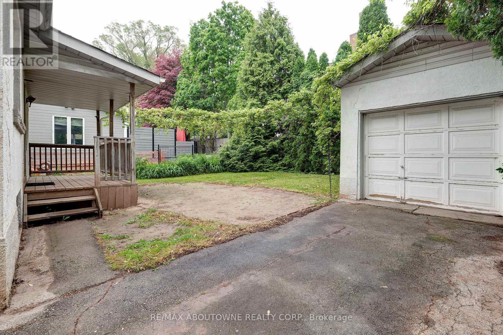 469 Woodland Avenue, Burlington, ON - Outdoor