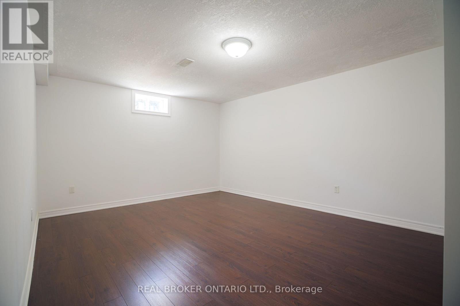 83 Benedict Place, Hamilton, ON - Indoor Photo Showing Other Room