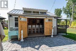 Top quality with metal roof -