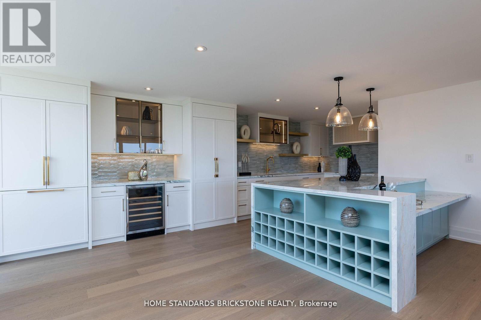 9D - 66 Collier Street, Toronto, ON - Indoor Photo Showing Kitchen