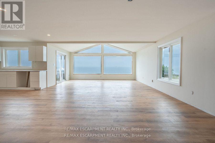 21 Villella Road, Haldimand, ON - Indoor Photo Showing Other Room