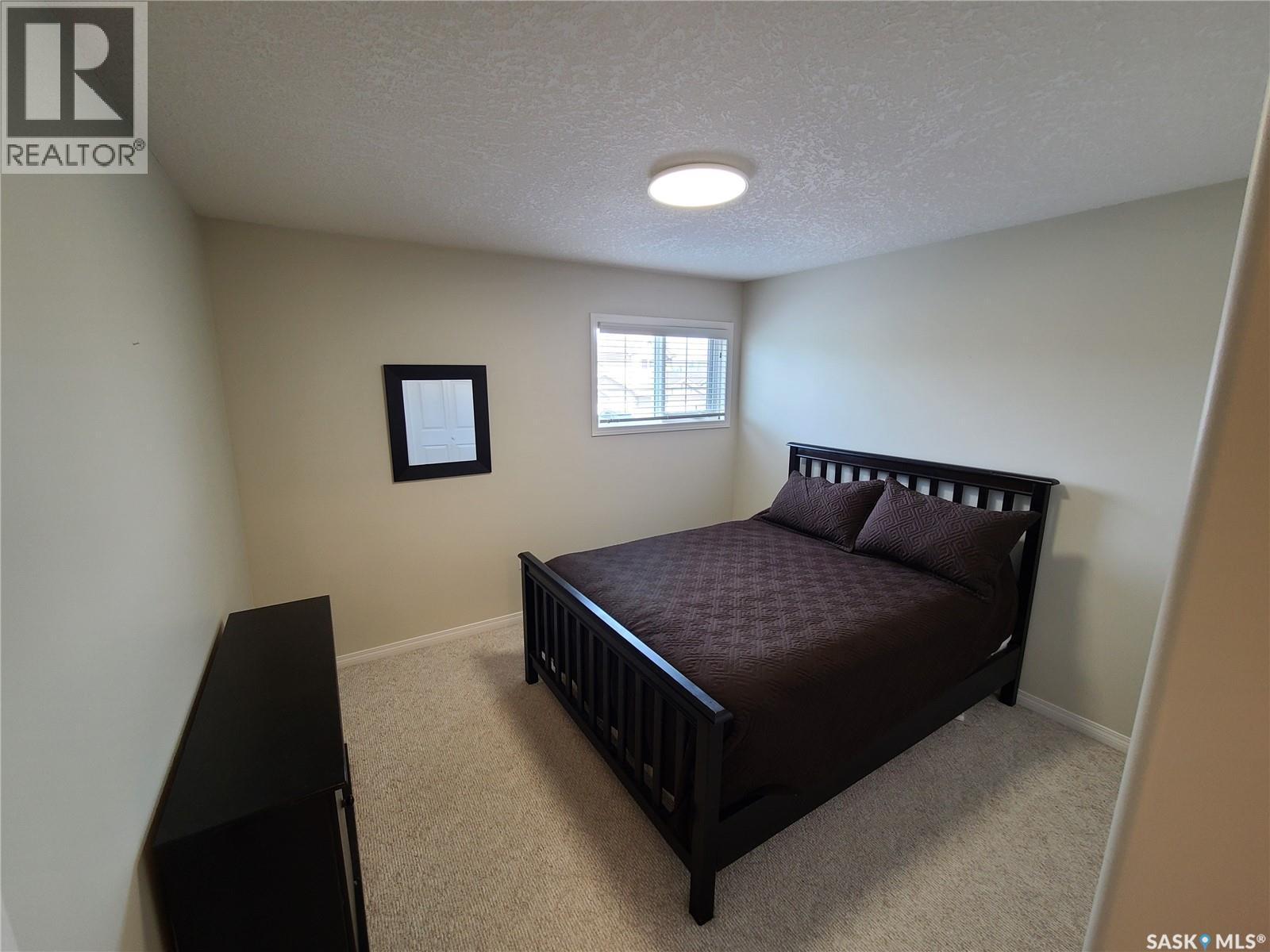 6 Eagle View Way, Elk Ridge, SK - Indoor Photo Showing Bedroom