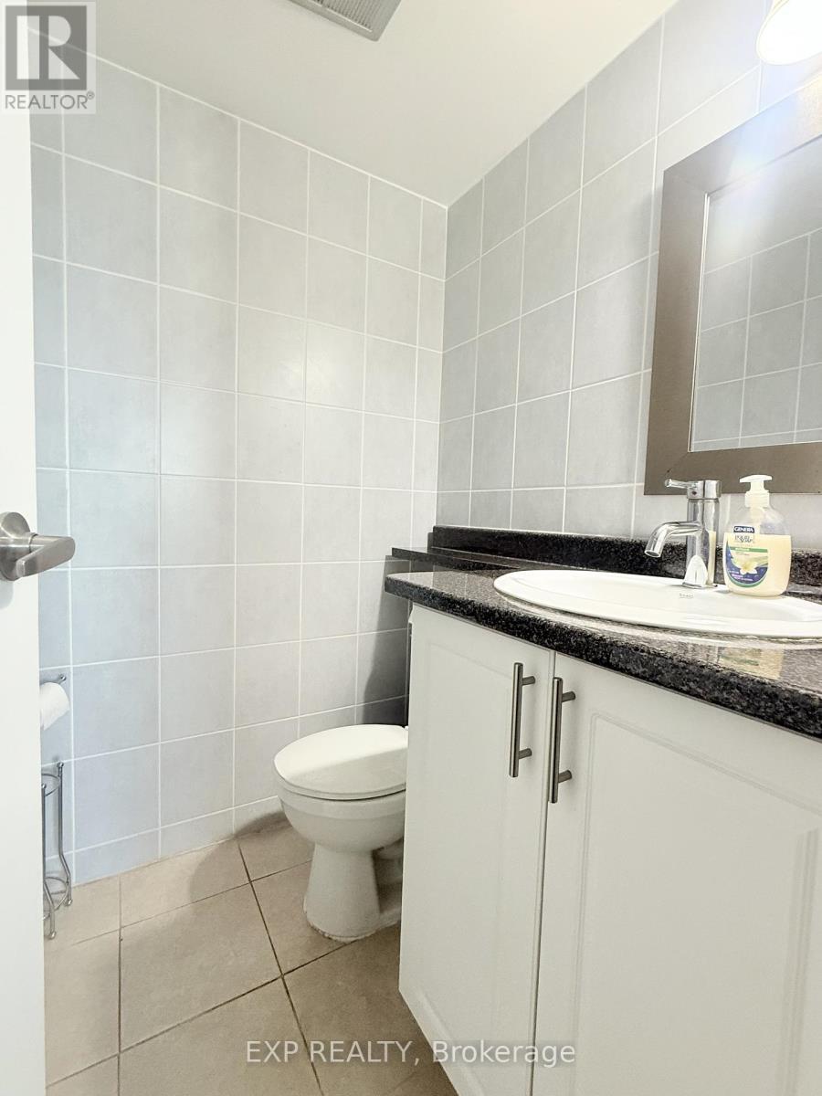 1009 - 5 San Romano Way, Toronto, ON - Indoor Photo Showing Bathroom