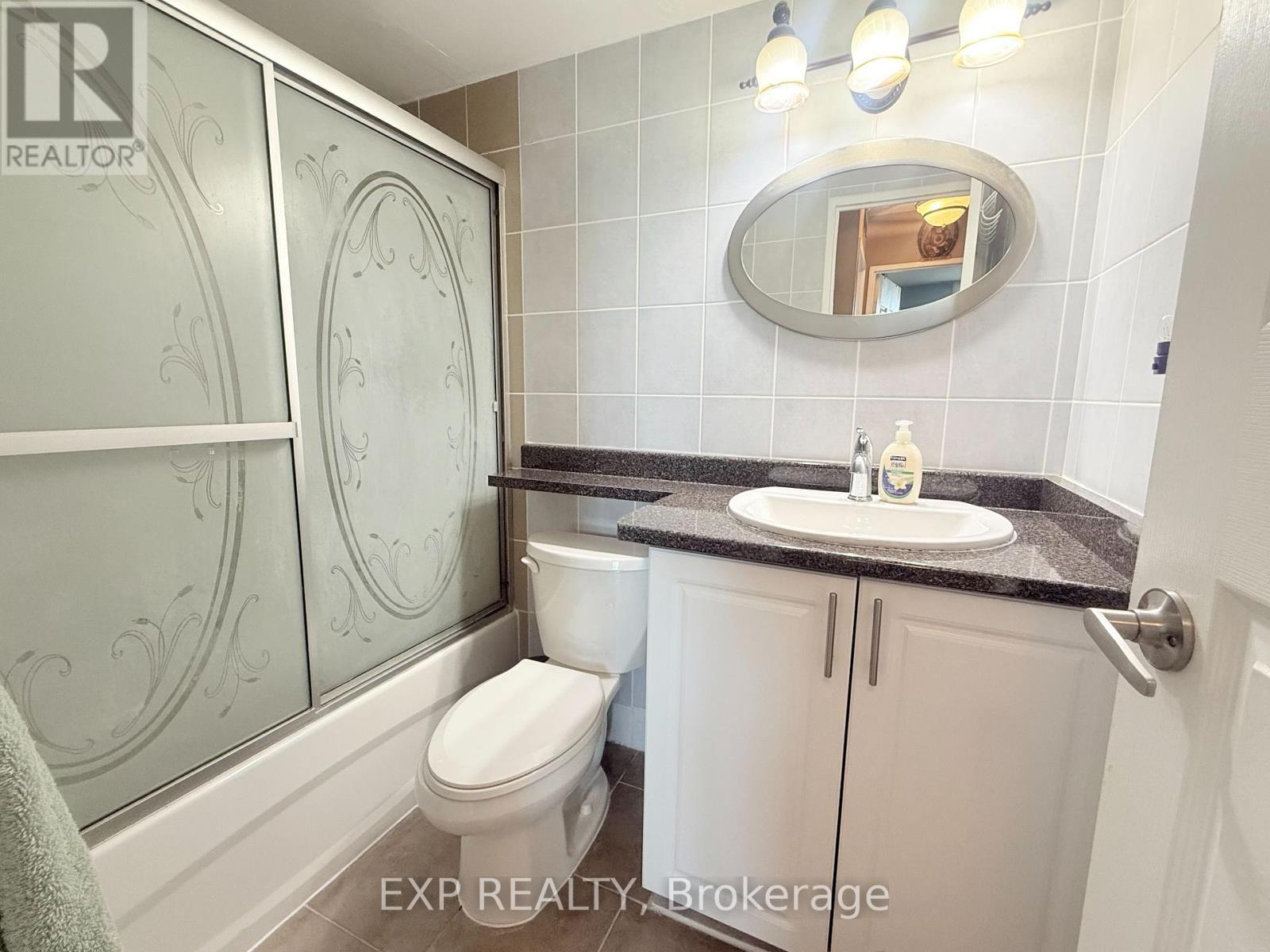 1009 - 5 San Romano Way, Toronto, ON - Indoor Photo Showing Bathroom