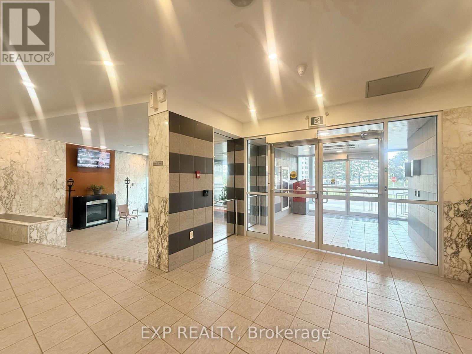 1009 - 5 San Romano Way, Toronto, ON - Indoor Photo Showing Other Room