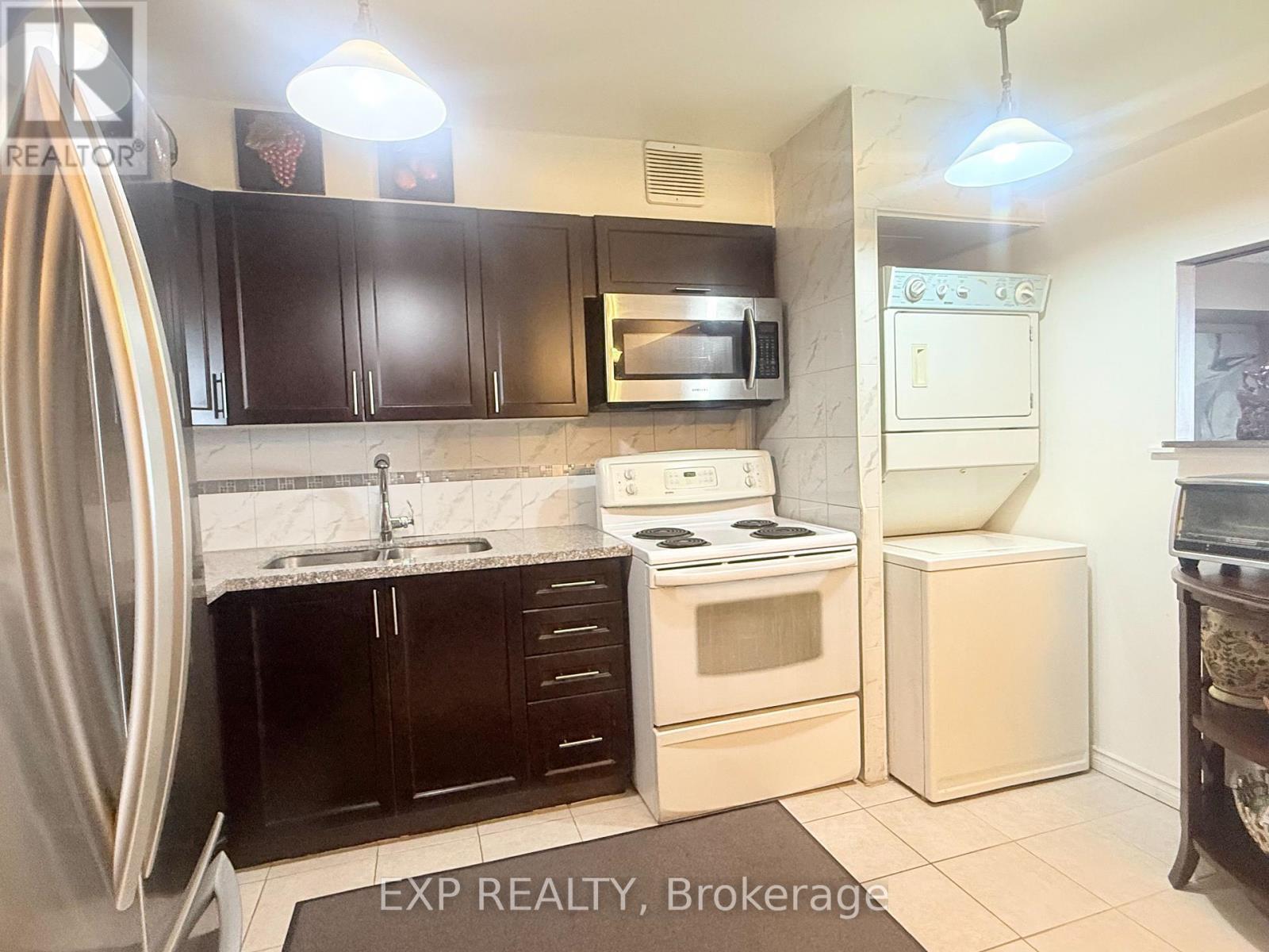 1009 - 5 San Romano Way, Toronto, ON - Indoor