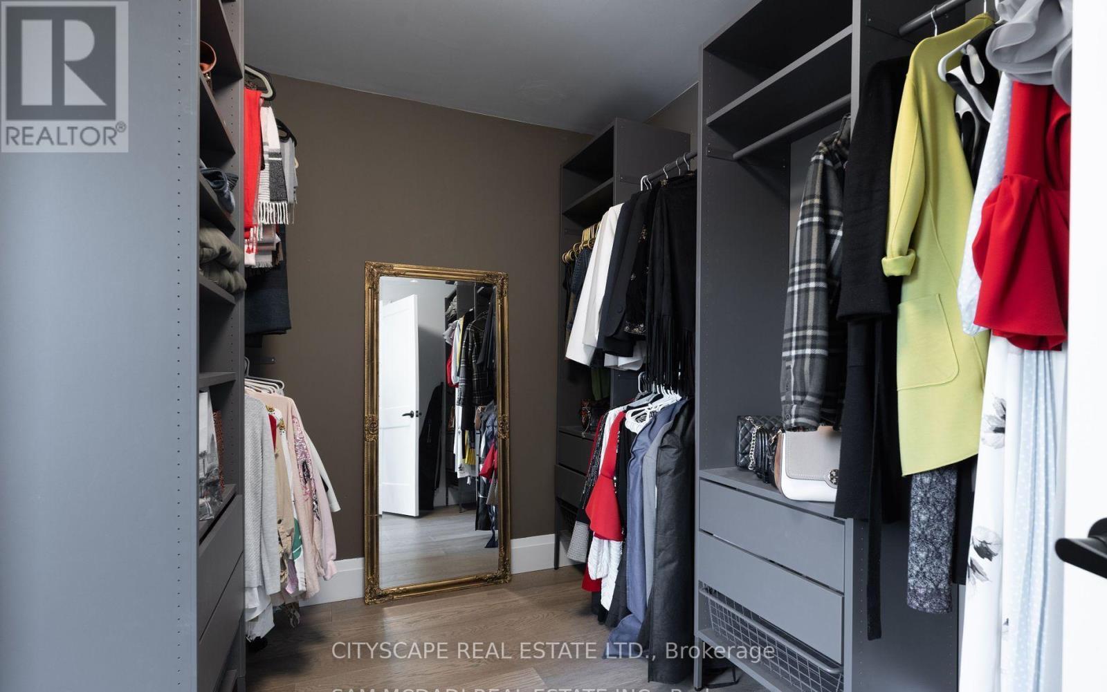 1270 Saginaw Crescent, Mississauga, ON - Indoor With Storage