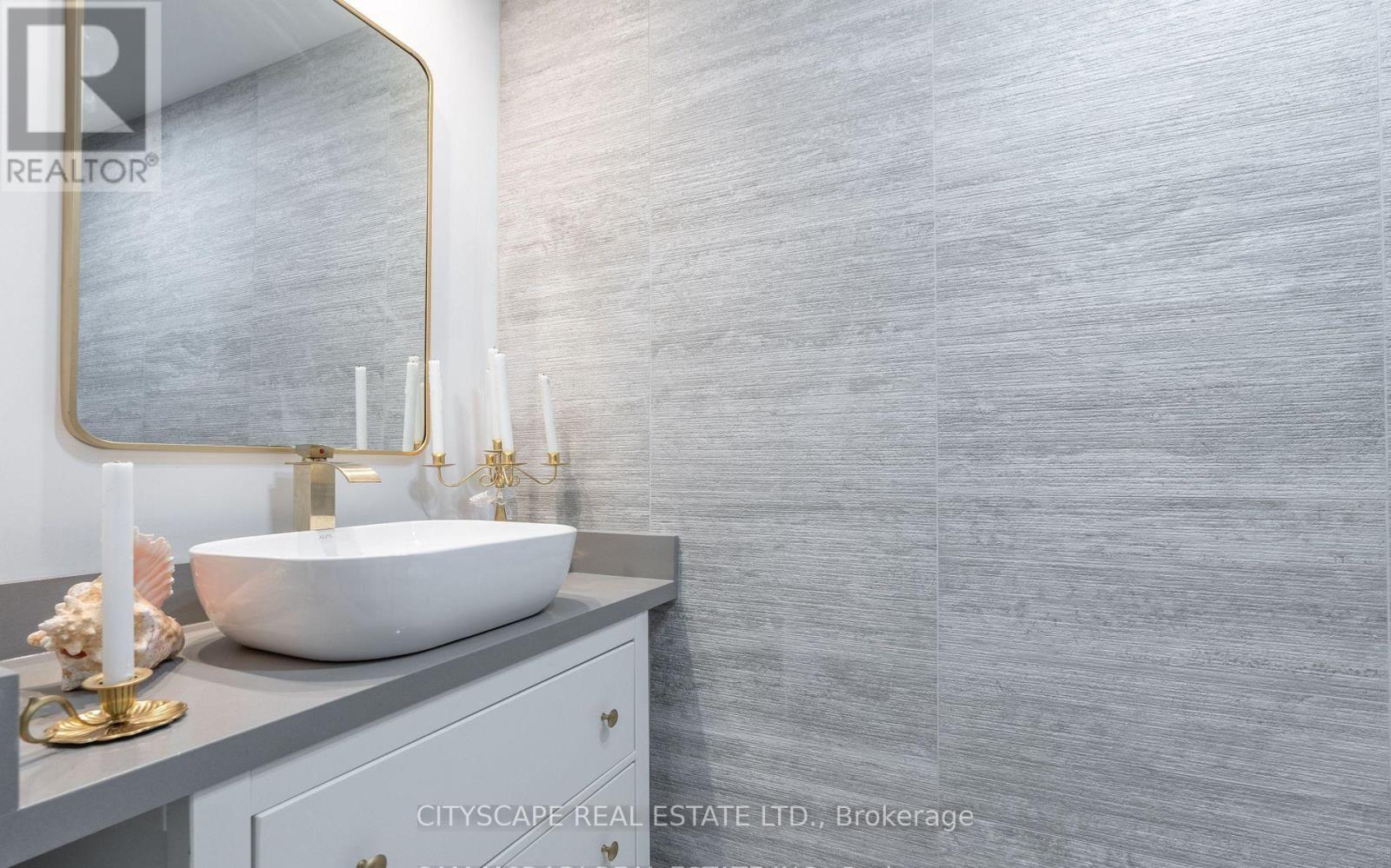 1270 Saginaw Crescent, Mississauga, ON - Indoor Photo Showing Bathroom