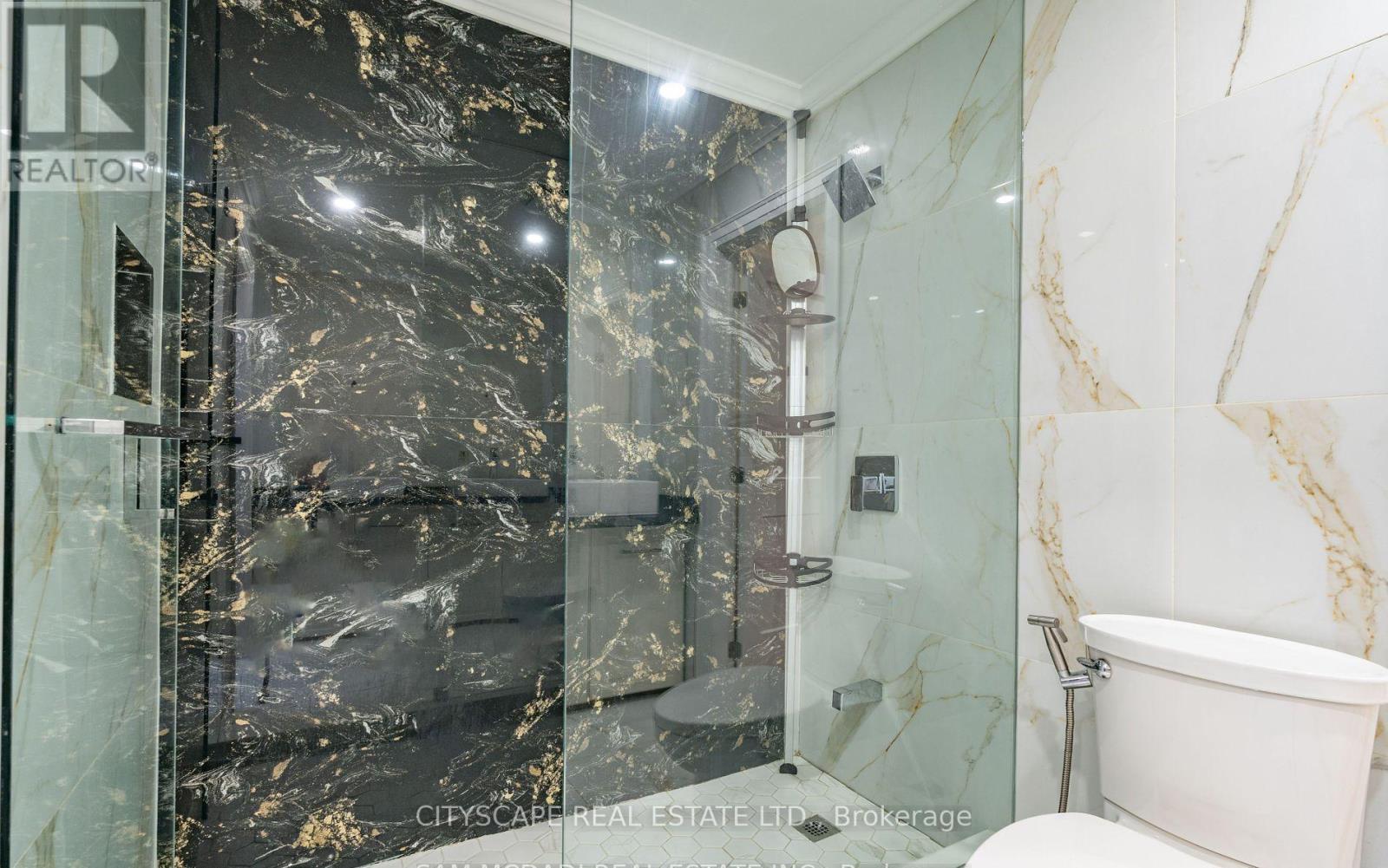 1270 Saginaw Crescent, Mississauga, ON - Indoor Photo Showing Bathroom