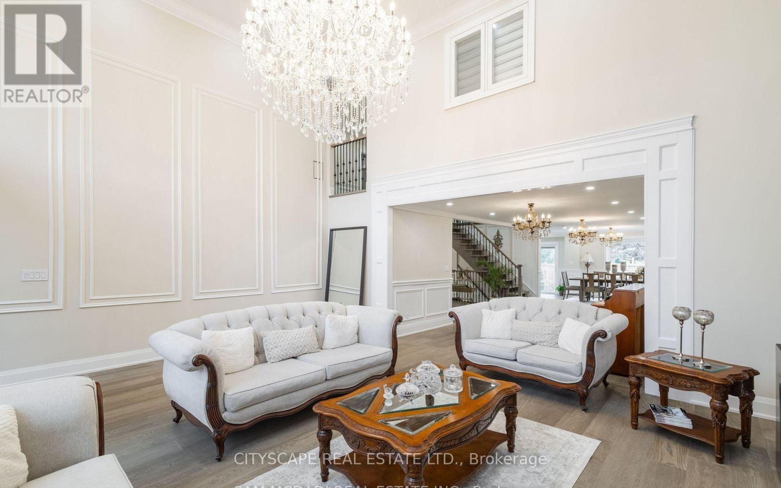 1270 Saginaw Crescent, Mississauga, ON - Indoor Photo Showing Living Room