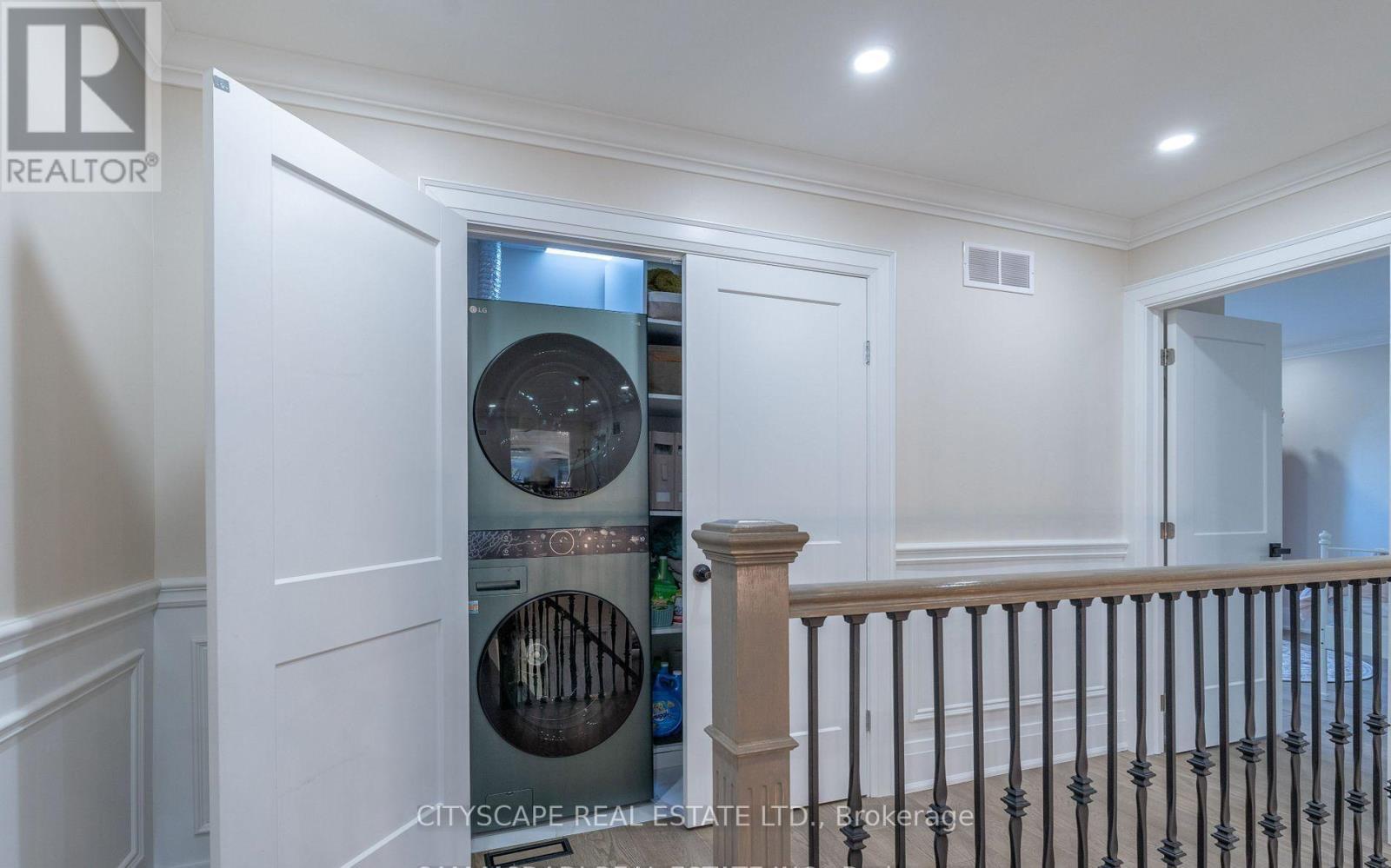 1270 Saginaw Crescent, Mississauga, ON - Indoor