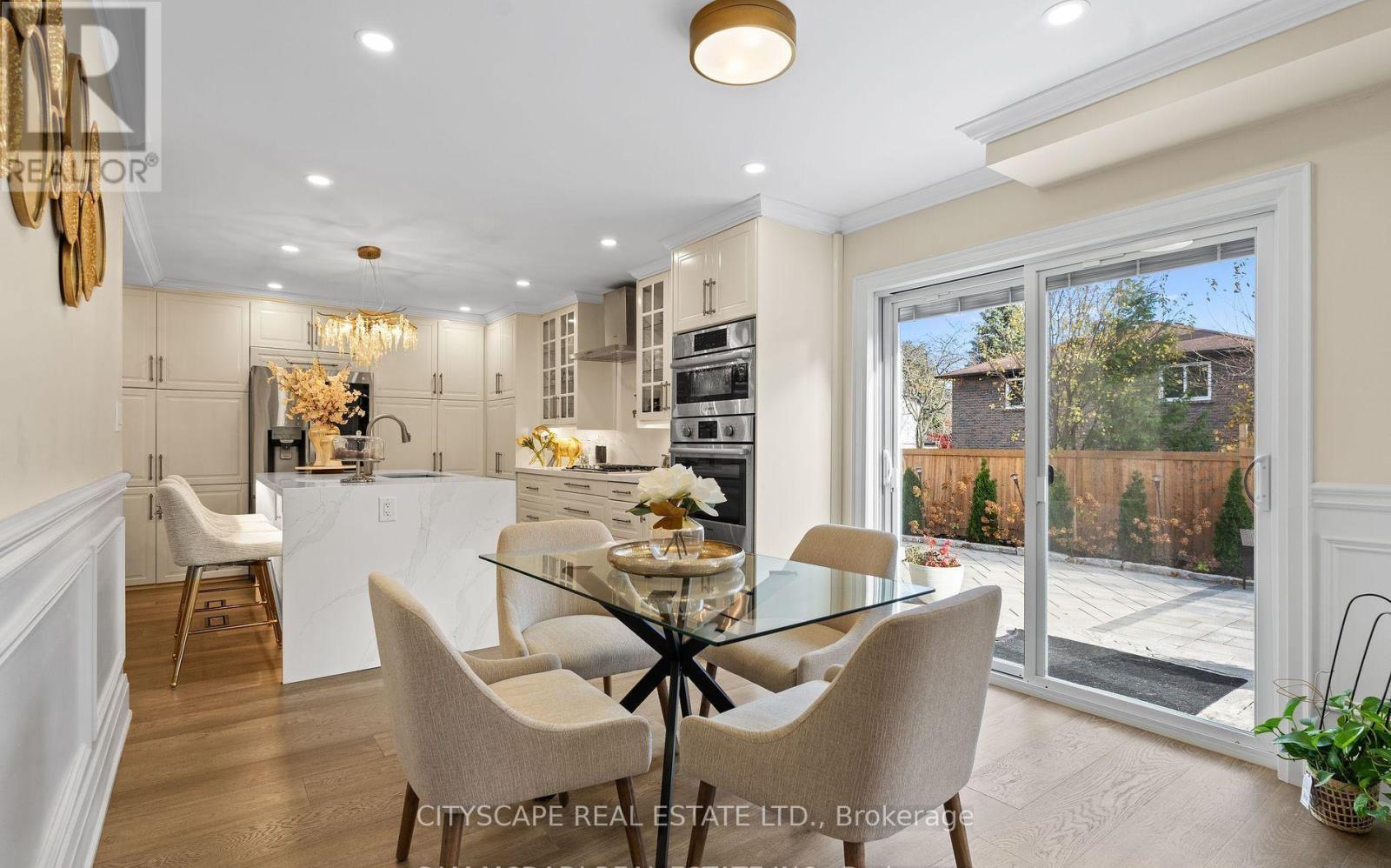 1270 Saginaw Crescent, Mississauga, ON - Indoor Photo Showing Dining Room