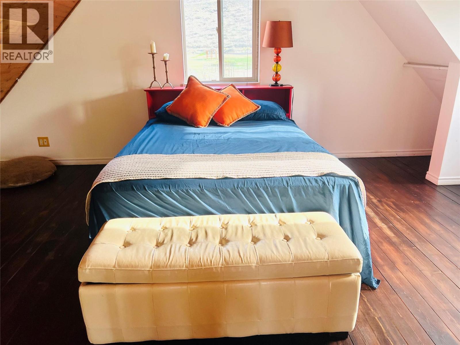 6219 Sundown Road, Kamloops, BC - Indoor Photo Showing Bedroom