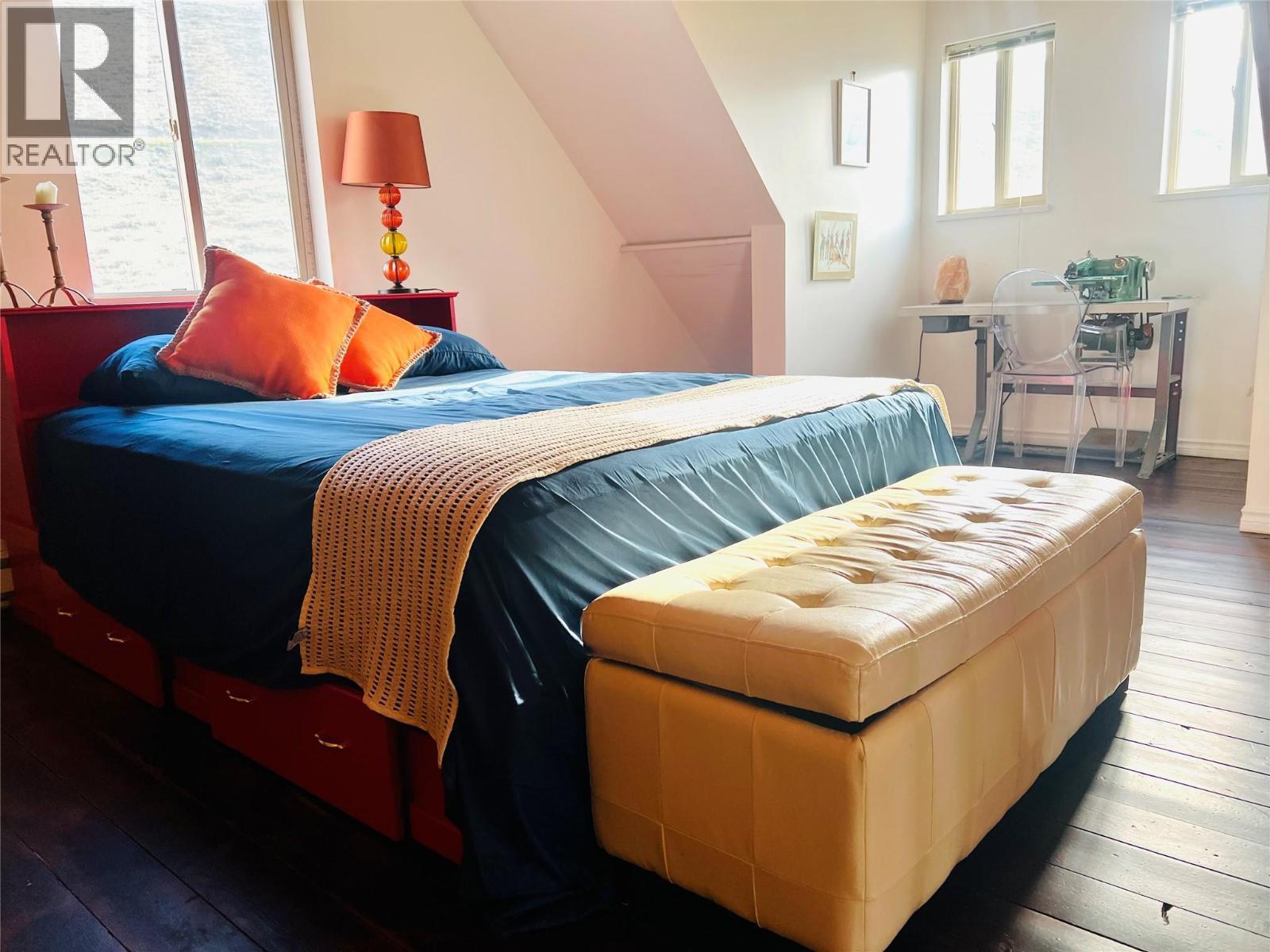 6219 Sundown Road, Kamloops, BC - Indoor Photo Showing Bedroom