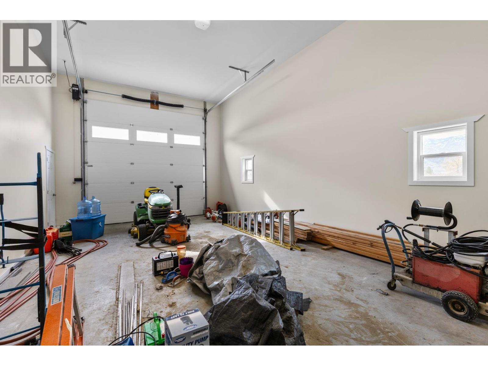 2338 Hwy 3, Cawston, BC - Indoor Photo Showing Garage