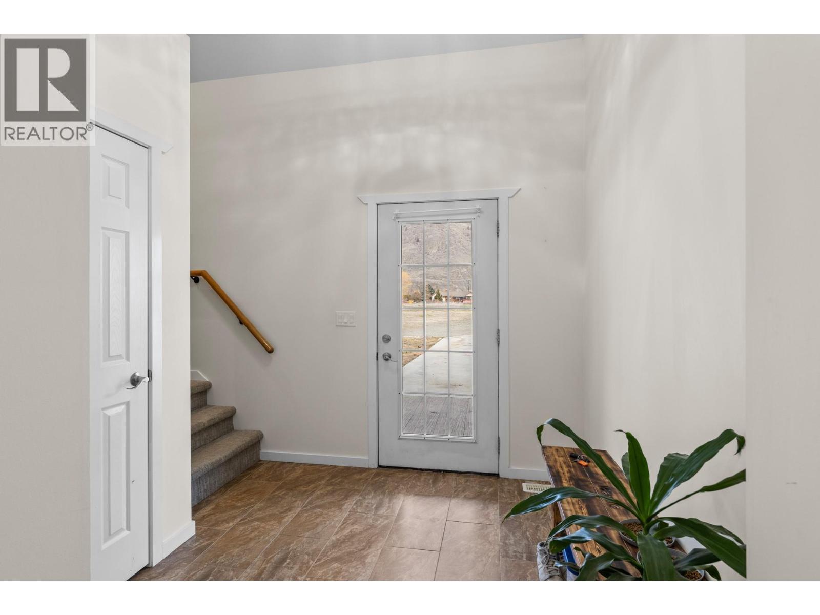 2338 Hwy 3, Cawston, BC - Indoor Photo Showing Other Room