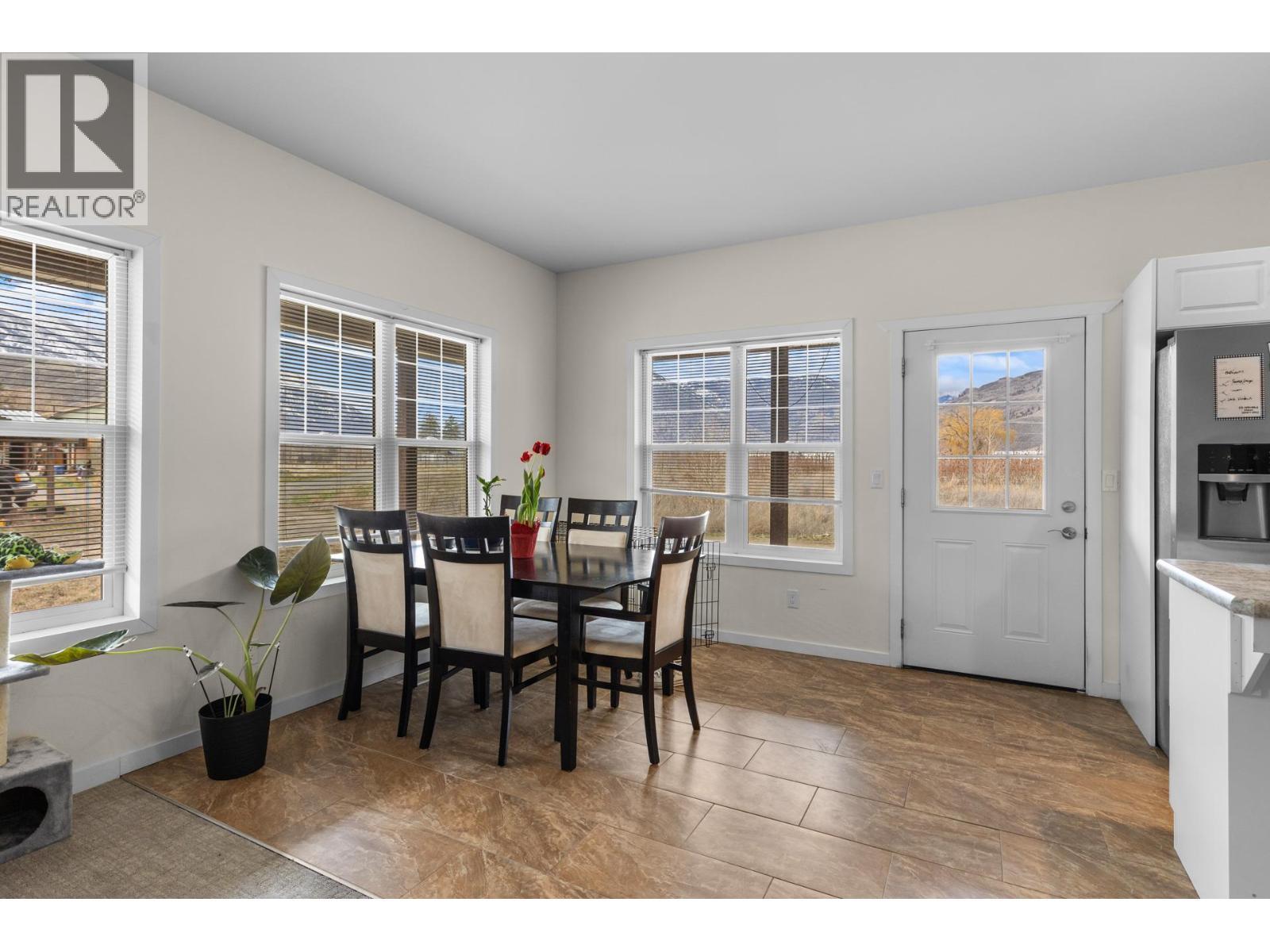 2338 Hwy 3, Cawston, BC - Indoor Photo Showing Dining Room