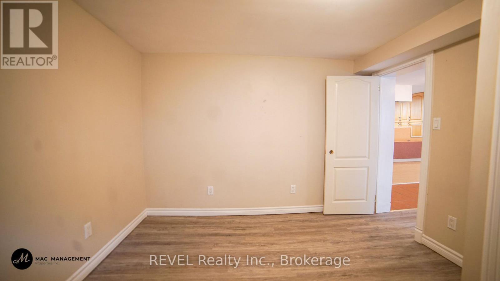 Lower - 31 Philip Street, St. Catharines (Oakdale), ON - Indoor Photo Showing Other Room