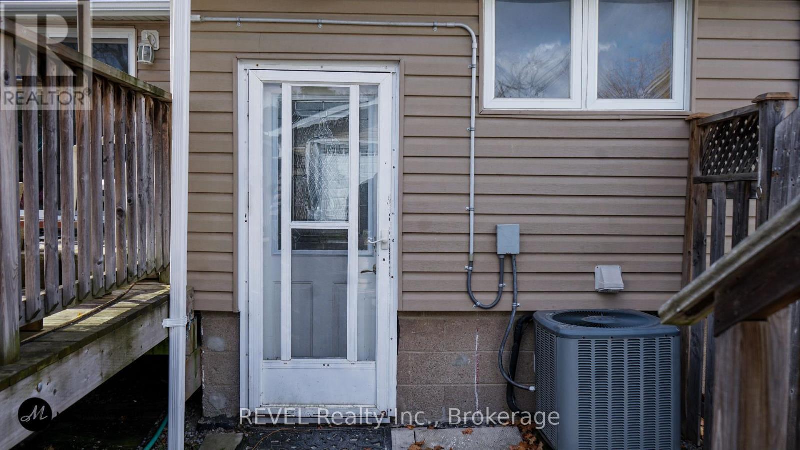 Lower - 31 Philip Street, St. Catharines (Oakdale), ON - Outdoor With Exterior