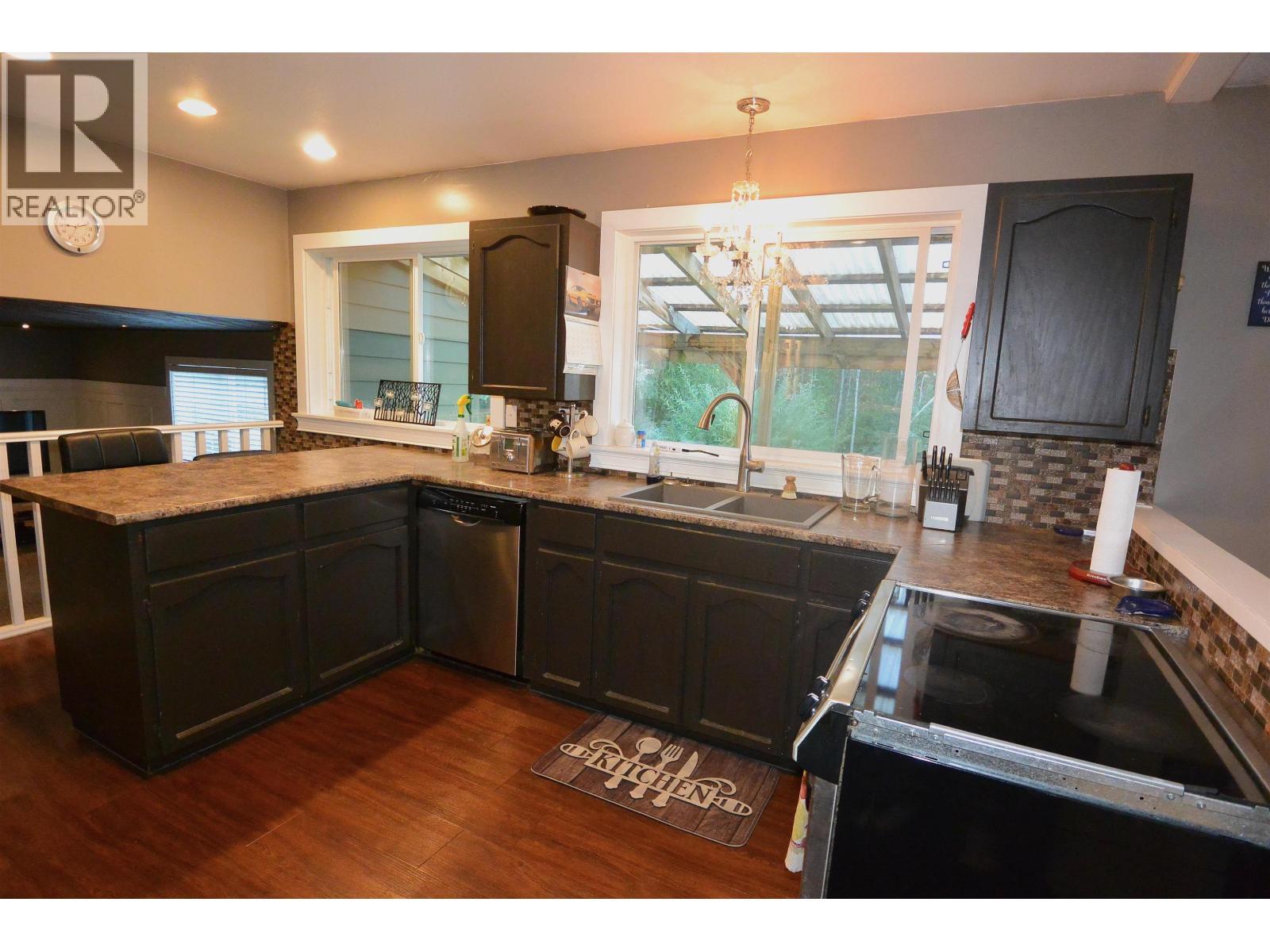 3020 Nadina Way, Houston, BC - Indoor Photo Showing Kitchen With Double Sink