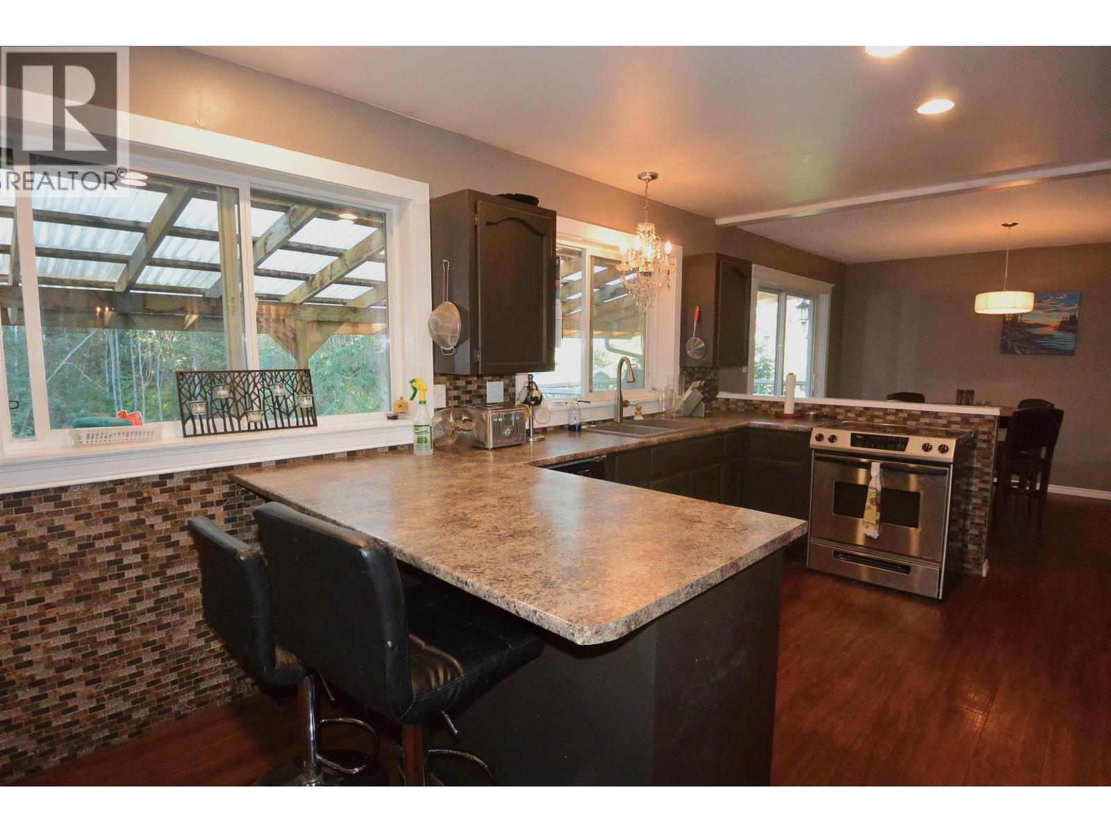 3020 Nadina Way, Houston, BC - Indoor