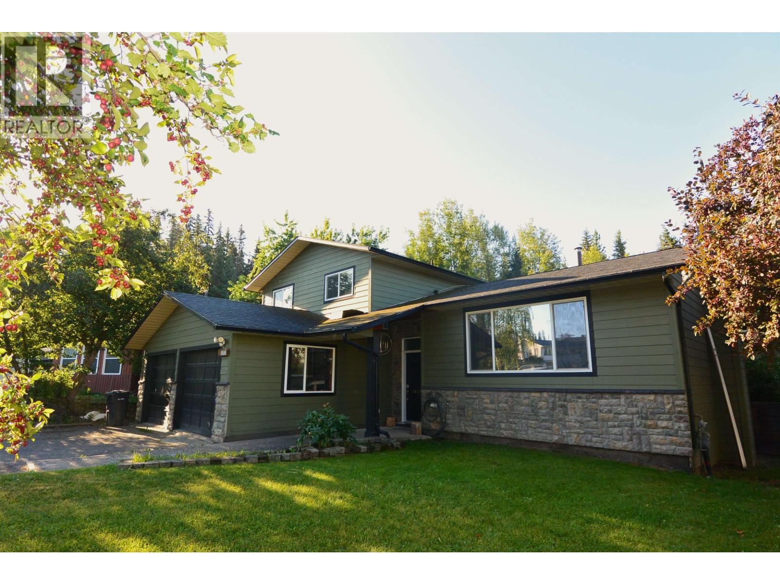 3020 Nadina Way, Houston, BC - Outdoor