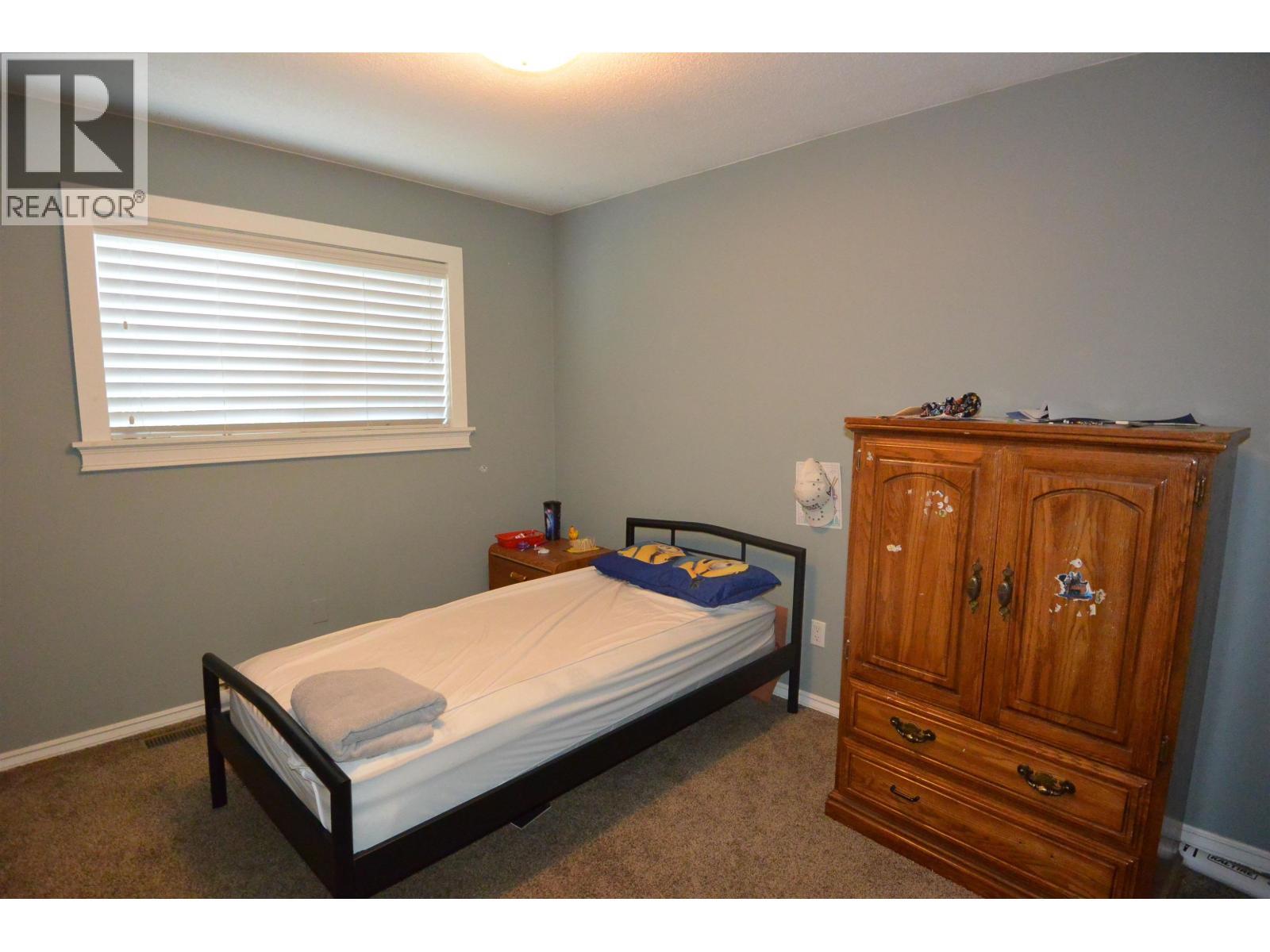 3020 Nadina Way, Houston, BC - Indoor Photo Showing Bedroom