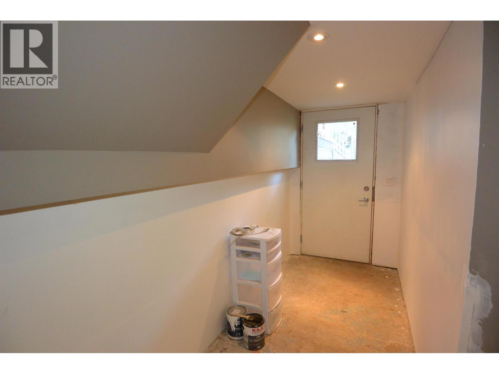 3020 Nadina Way, Houston, BC - Indoor Photo Showing Other Room