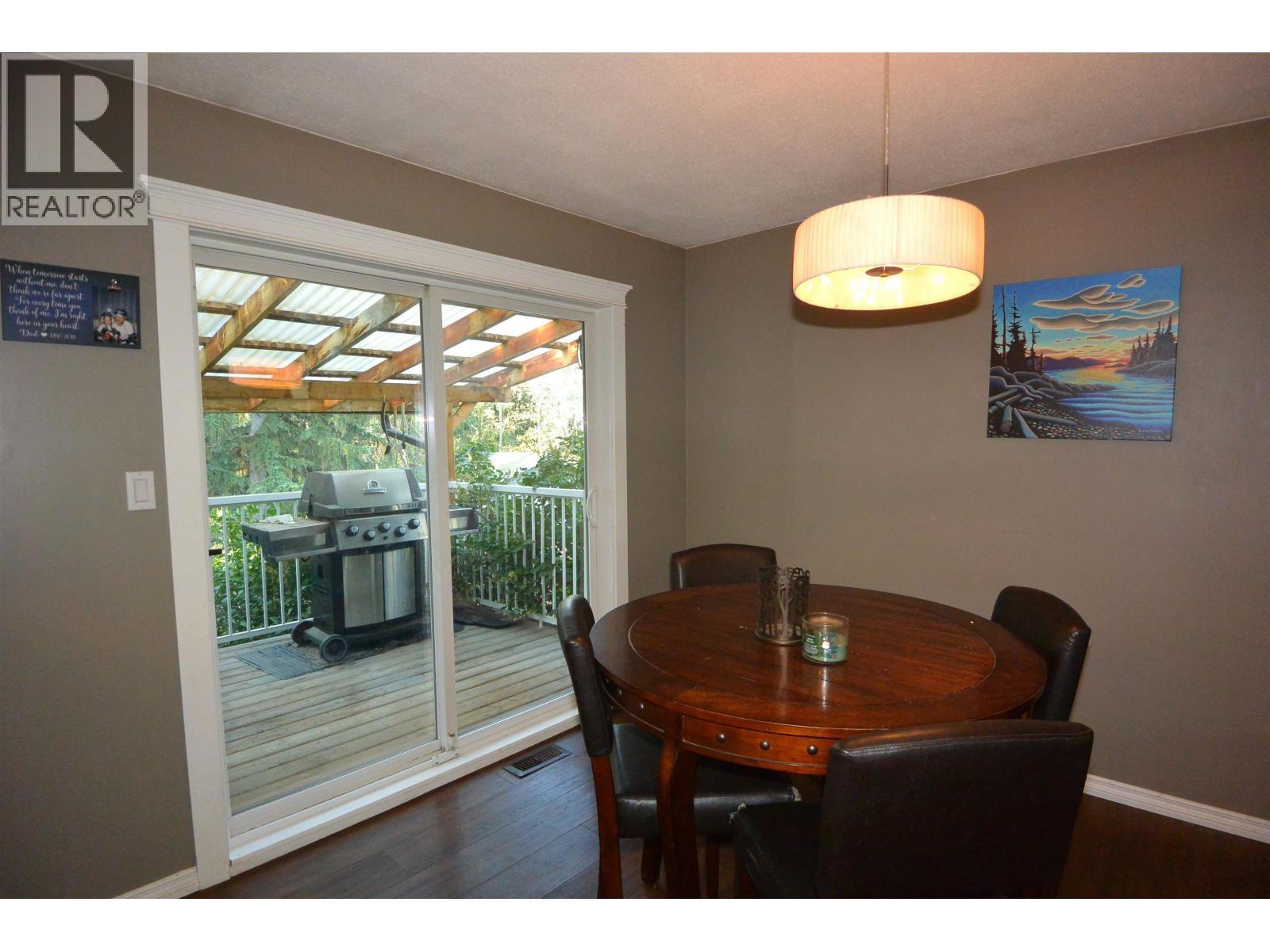 3020 Nadina Way, Houston, BC - Indoor Photo Showing Dining Room