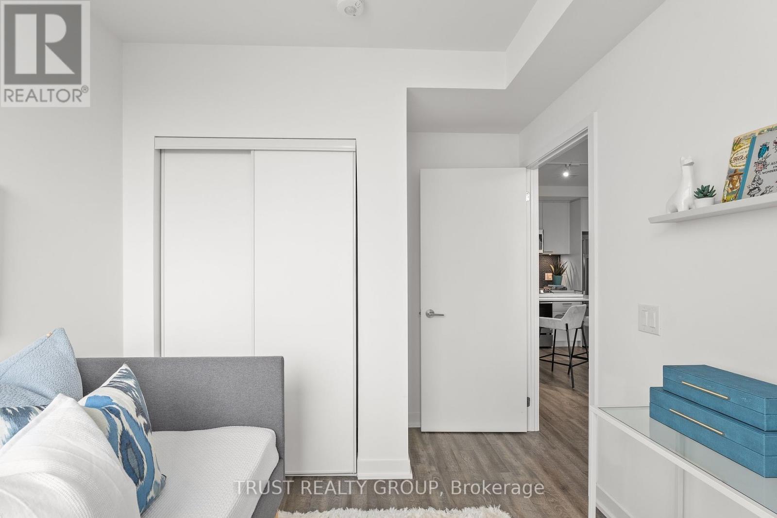 1102 - 1808 St. Clair Avenue W, Toronto, ON - Indoor Photo Showing Other Room