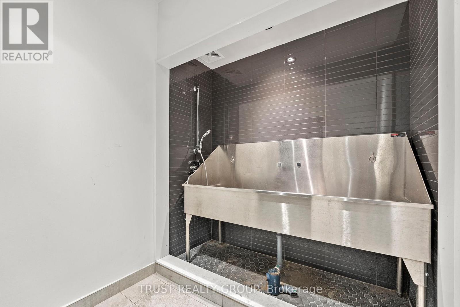 1102 - 1808 St. Clair Avenue W, Toronto, ON - Indoor