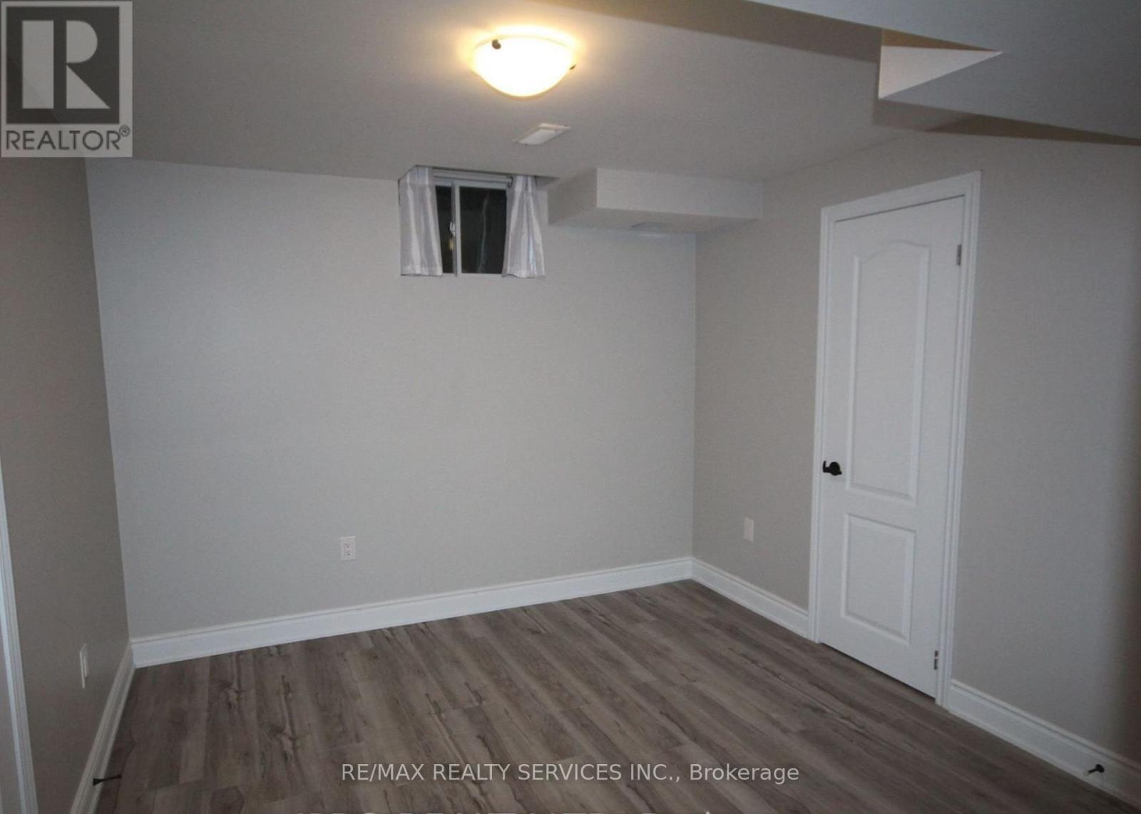 34 Ebury (Lower) Drive, Brampton, ON - Indoor Photo Showing Other Room