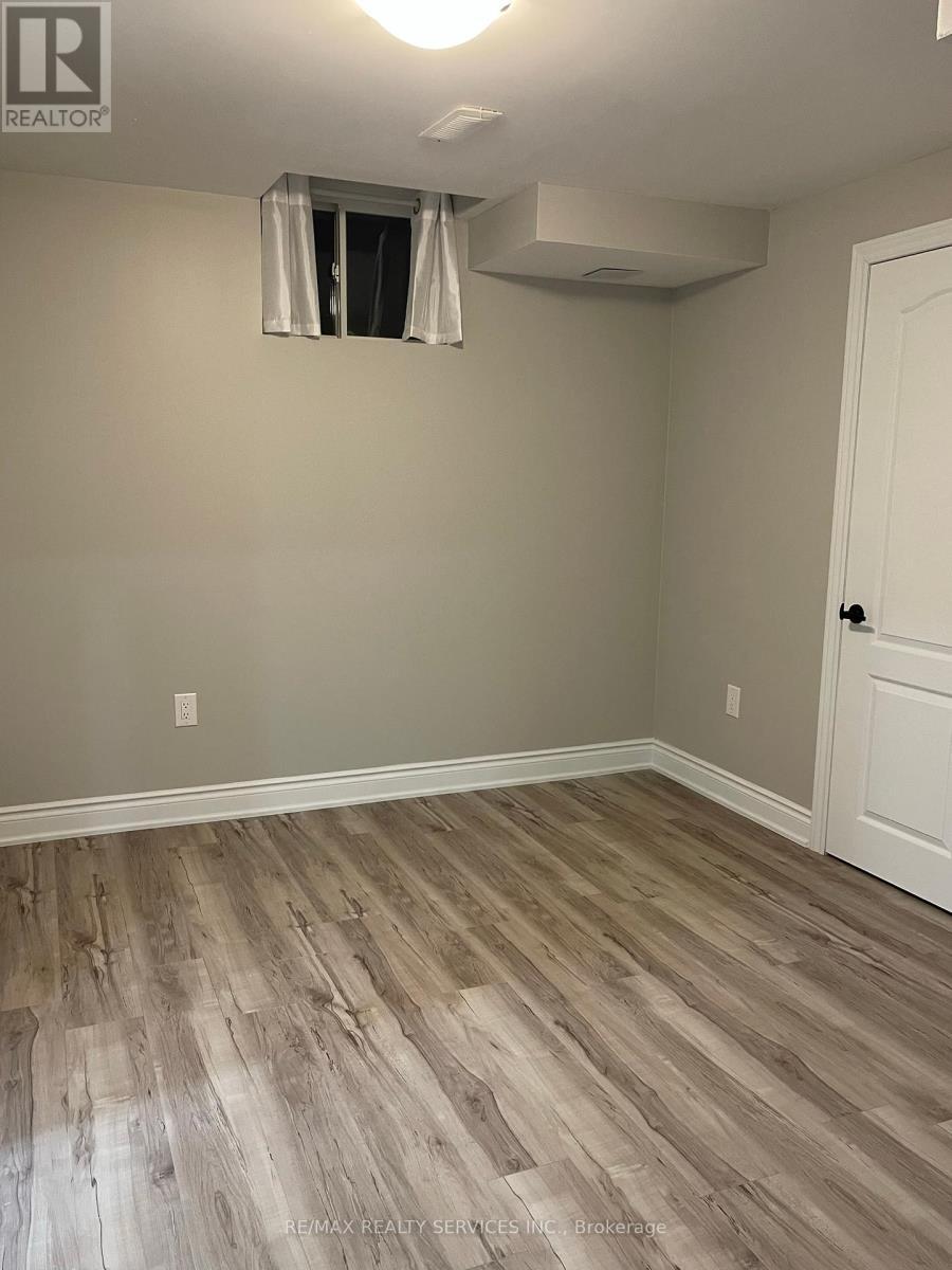 34 Ebury (Lower) Drive, Brampton, ON - Indoor Photo Showing Other Room