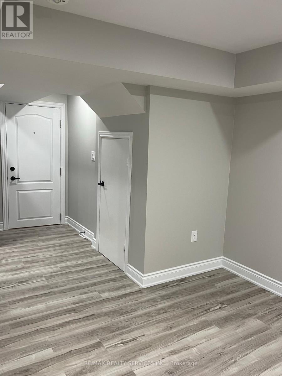 34 Ebury (Lower) Drive, Brampton, ON - Indoor Photo Showing Other Room