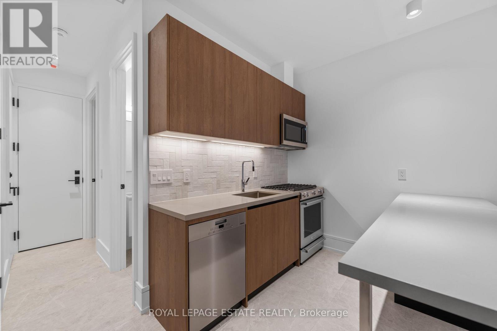 Lower Unit - 51 Maclean Avenue, Toronto, ON