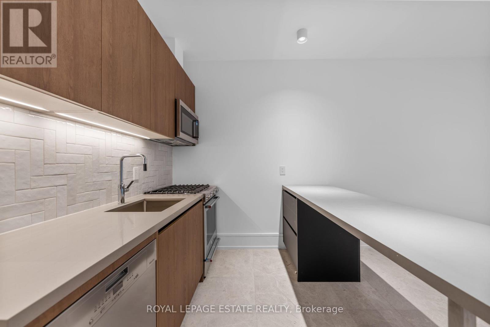 Lower Unit - 51 Maclean Avenue, Toronto, ON