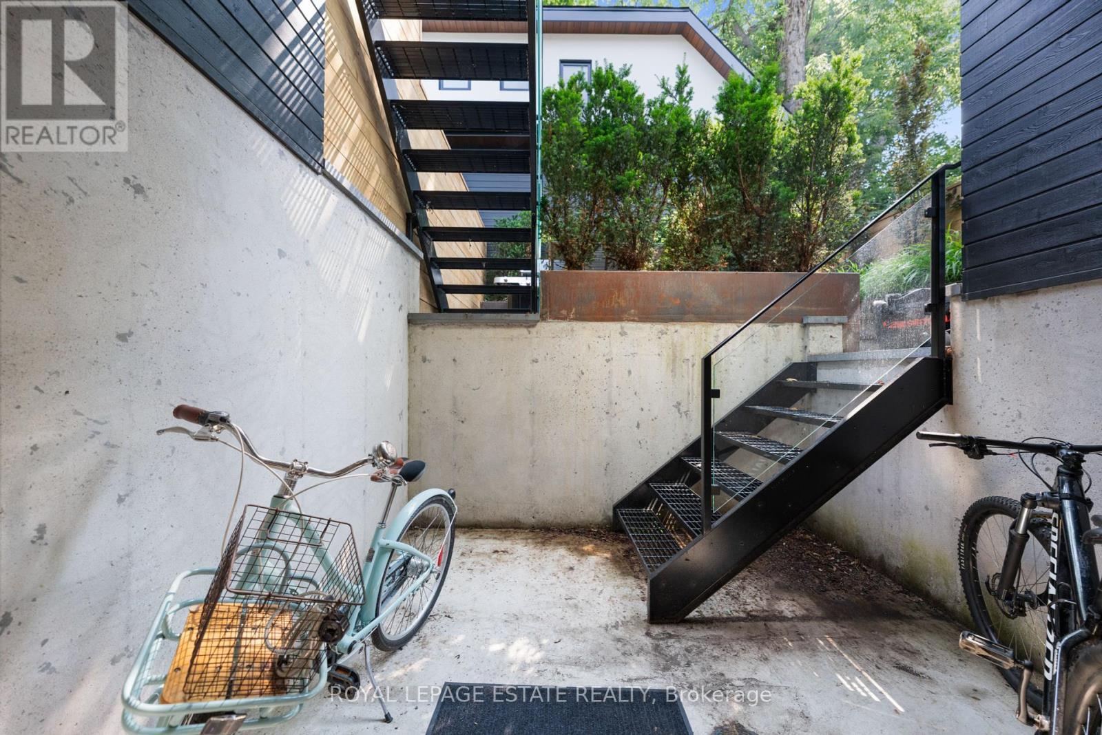 Lower Unit - 51 Maclean Avenue, Toronto, ON