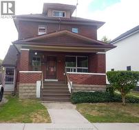 427 GLADSTONE AVENUE Windsor, ON N9A 2P8