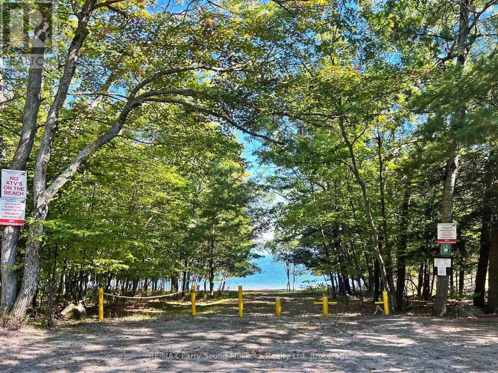 Matthew Beach Access - 13 Ridgeway Drive, Carling, ON