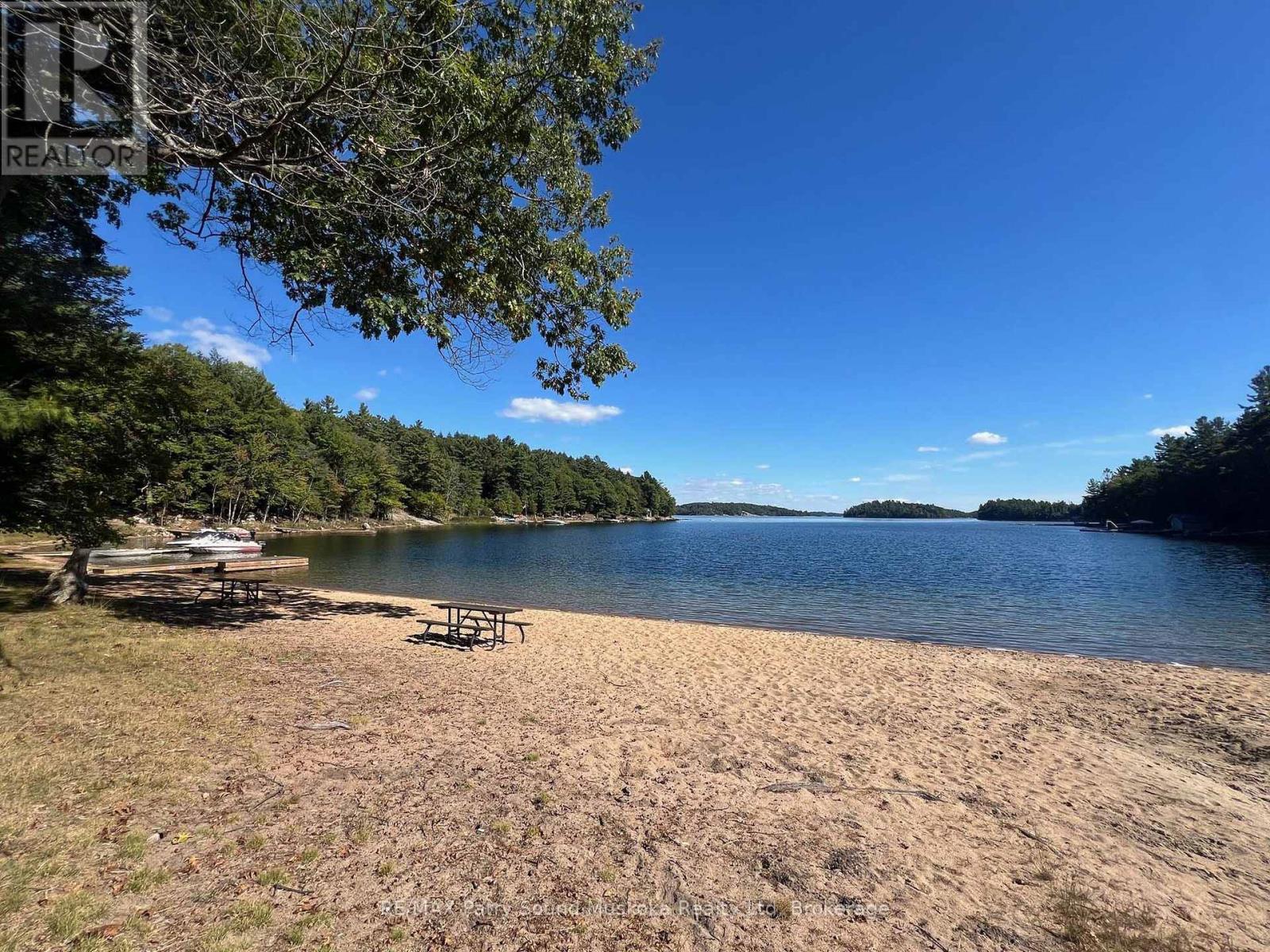 13 Ridgeway Drive, Carling, ON