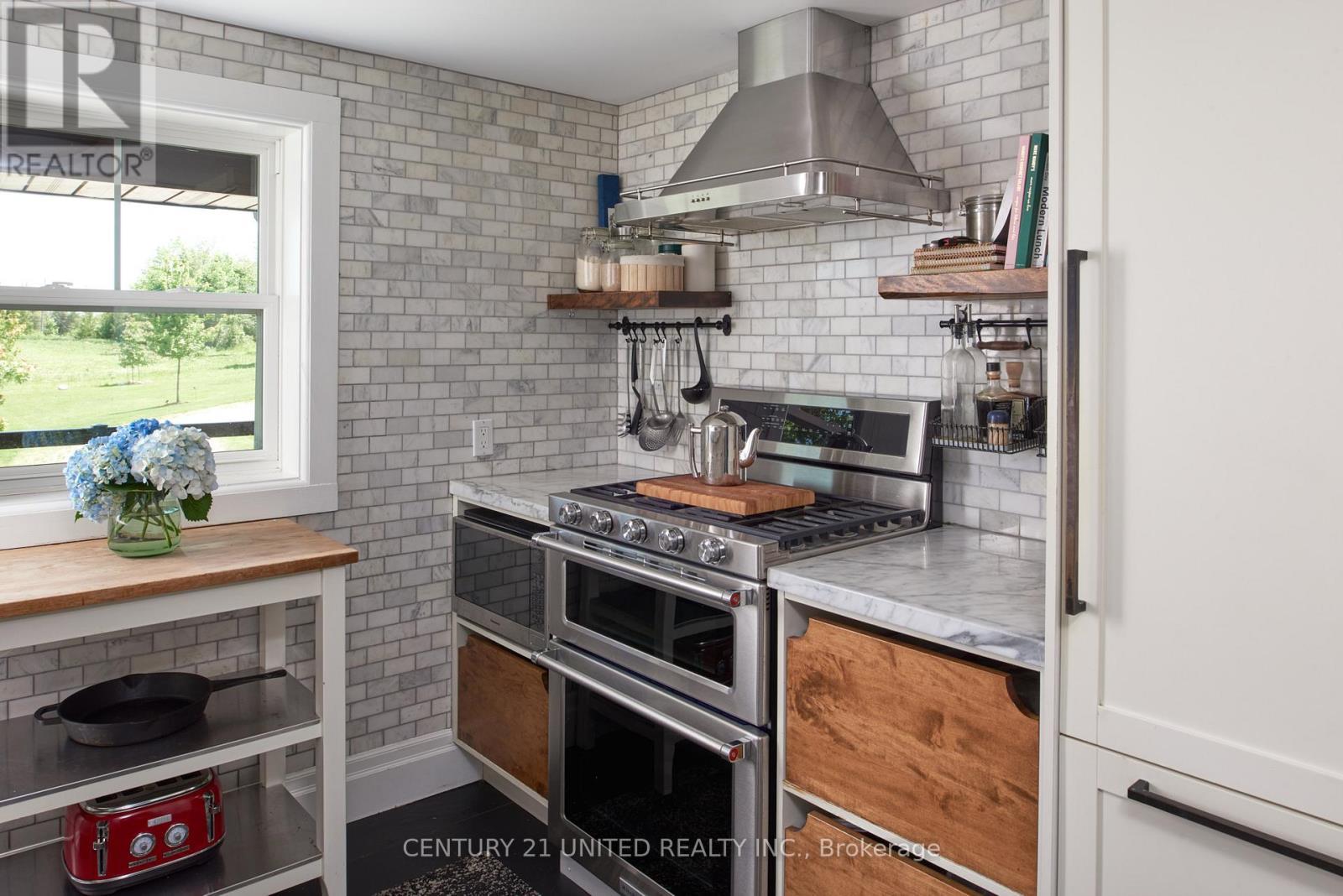 1662 11Th Line, Selwyn, ON - Indoor Photo Showing Kitchen